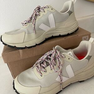 Veja Dekkan Sneakers